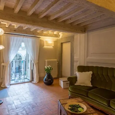 Apartment The House With Steam Room, Jacuzzi And Theater View Cortona