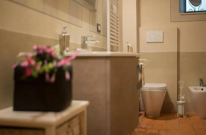 The House With Steam Room, Jacuzzi And Theater View Apartment Cortona