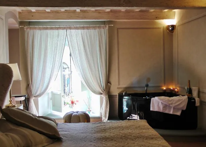 The House With Steam Room, Jacuzzi And Theater View Apartament *